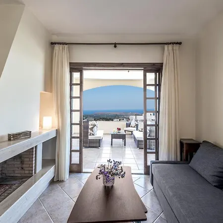 Dim Art Traditional - With Private Pool Vilă *