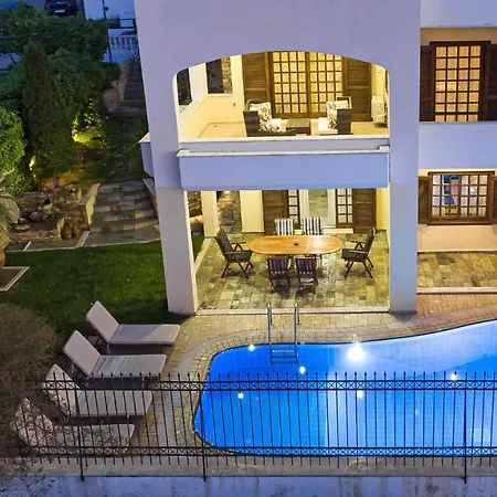 Dim Art Traditional - With Private Pool
