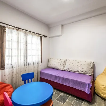Βίλα Dim Art Traditional - With Private Pool *